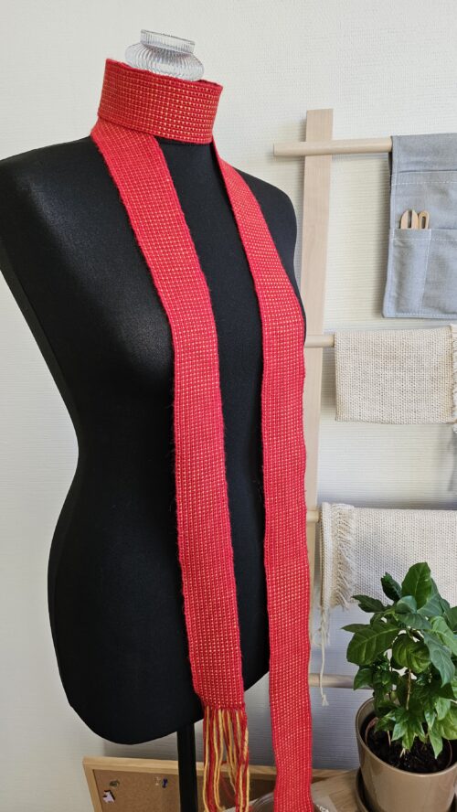 Handwoven Red Merinowool skinny Scarf