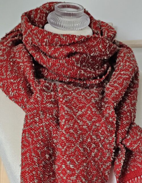 Handwoven merino supergeelong red wool scarf
